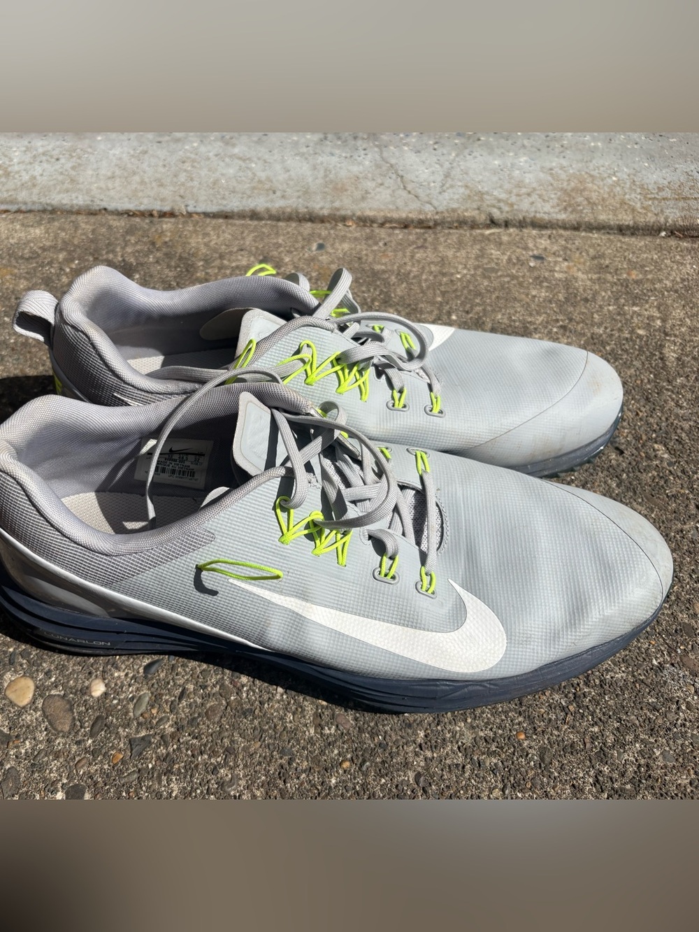 Nike Men’s Light Gray Sneakers with Lime Accents
